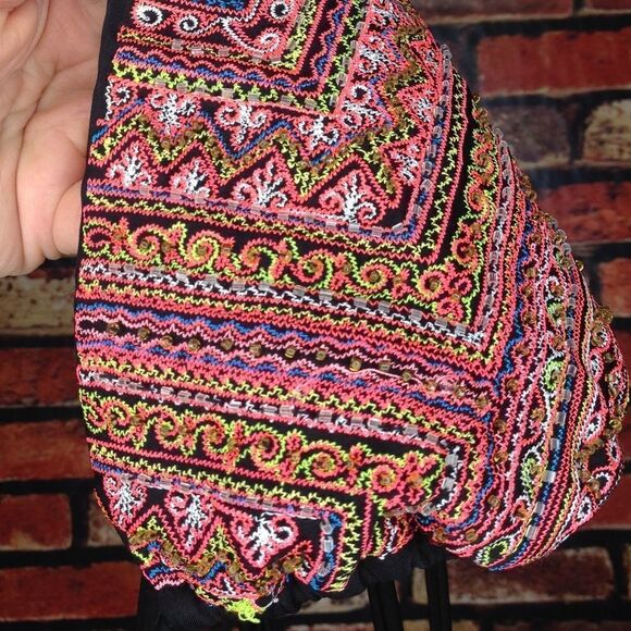 5 forâ$25đ„SmallâEmbroideredâBikiniâSwimsuitâTop - Picture 4 of 7